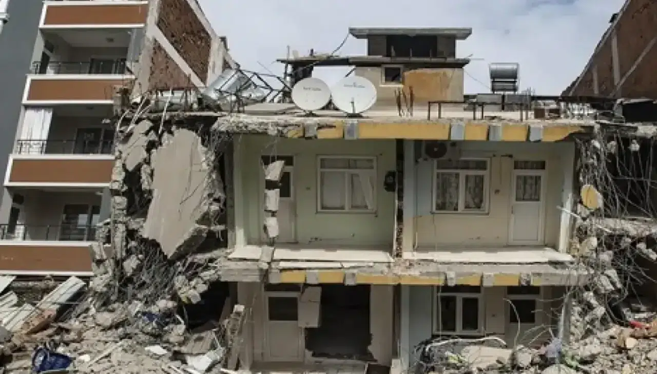 Sındırgı'daki Depremler Ardından DASK'dan 40.7 Milyon TL'lik Tazminat Ödemesi Gerçekleşti