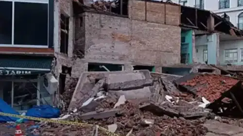 Sındırgı'daki 6.1 büyüklüğündeki depremde 127 yapı ağır hasar aldı, DASK'a 197 ihbar yapıldı.