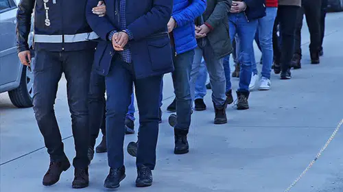 Kurgu trafik kazalarıyla 17 sigorta şirketi dolandırıldı: 77 gözaltı